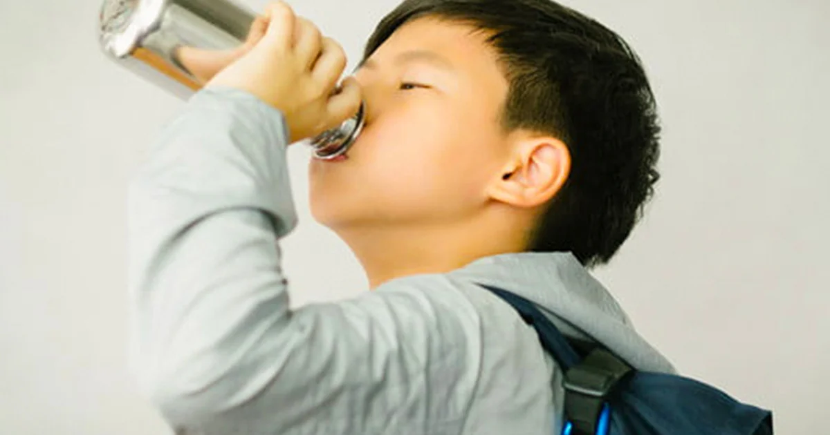 Why are Chinese so accustomed to drinking hot water